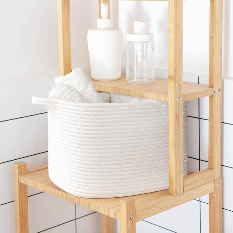 収納かご レディース 綿ロープ 編み込み バスケット 衣類 おもちゃ 収納 ランドリーバスケット 白 雑貨 リモコン 文具 化粧品(x100)
