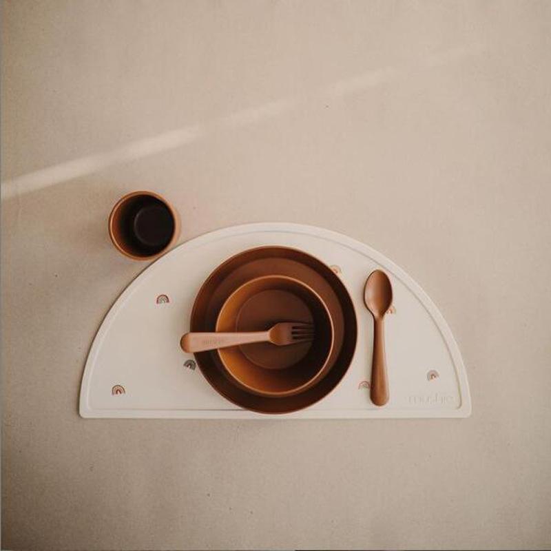 ベビー用食器 シリコン製食事マット 幼稚園 ランチョンマット 創造的な子供用食器 赤ちゃん 離乳食 断熱 滑り止め 小熊 彩虹 蘭 チェリー 恐竜 ロケット 鯨 花朵