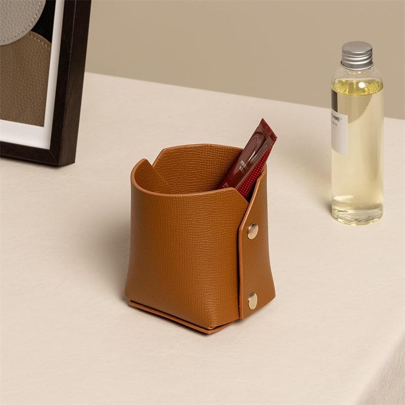 収納用品 デスクオーガナイザー ペン立て リモコンラック 小物入れ レザー 無地 アイボリー ブラウン ブルー ピンク シンプル 整理整頓 リビング ベッドルーム 書斎 浴室