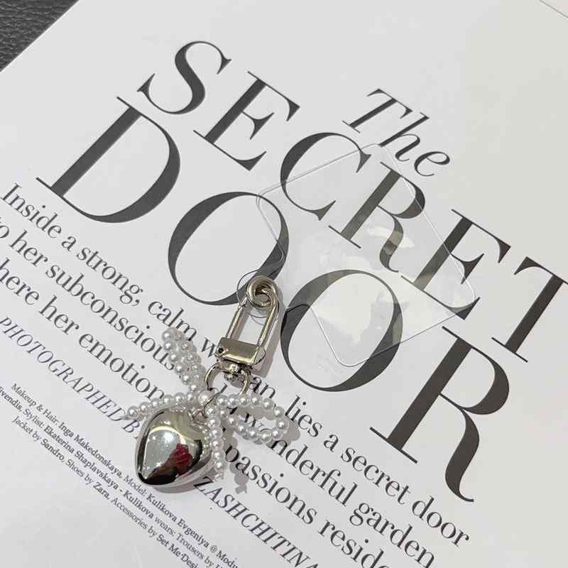 キーホルダー レディース シルバー 愛のハート パール バッグチャーム スマートフォン アクセサリー エレガント かわいい おしゃれ(x2)