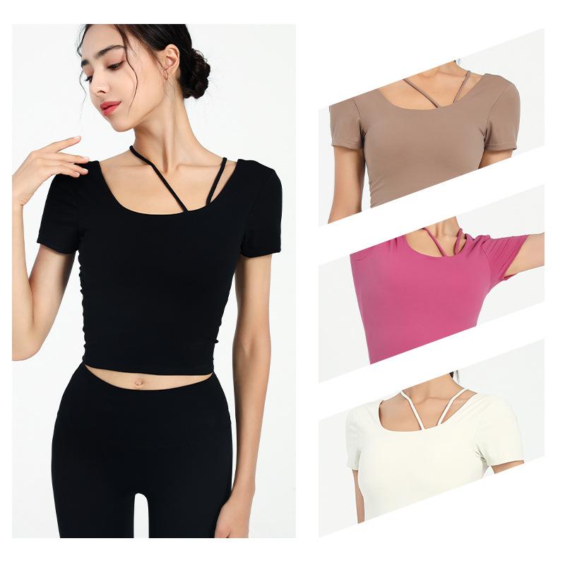 ヨガウェア レディース タンクトップ ショート丈 へそ出し トップス スポーツブラ カップ付き トレーニングウェア 吸湿速乾 美背 ブラック パープル ブラウン S M L XL