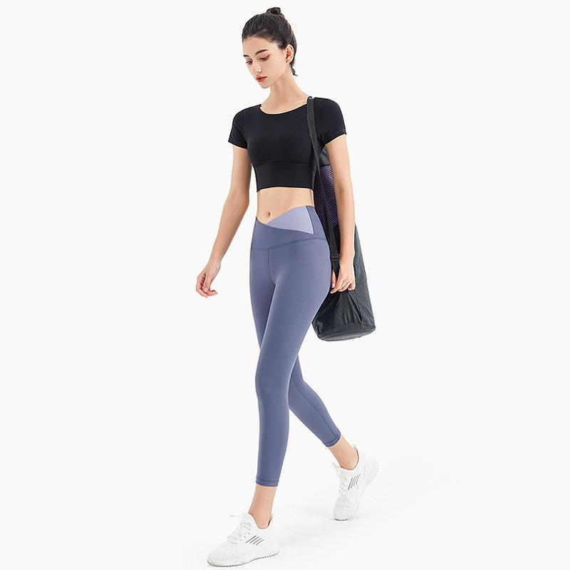 ヨガウェア レディース 速乾 スポーツタンクトップ トレーニングウェア トップス 背中開き Tシャツ ノースリーブ ブラパッド付き 接触冷感 吸湿性 通気性 伸縮性 ランニング ジム フィットネス 春夏秋冬