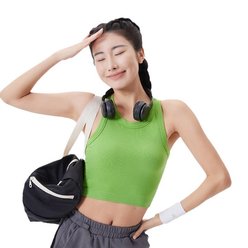 ヨガウェア レディース スポーツブラ タンクトップ 吸湿速乾 素材 トレーニング ランニング フィットネス ノンワイヤー パッド付き 紫 白 緑 茶 黒 S M L(x3)