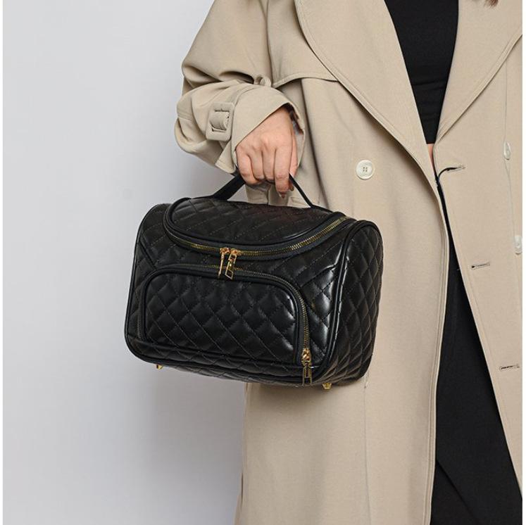 化粧ポーチ レディース 大容量 持ち運び シンプル 無地 菱格柄 PUレザー コスメポーチ 洗面用具 トラベルポーチ 白 黒 緑 ピンク系(3)