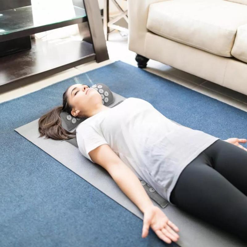 ヨガマット 針刺激マット 針刺激枕 マッサージ 足つぼ 背中 頭 ツボ刺激 ヨガ 健康器具 エクササイズ ..