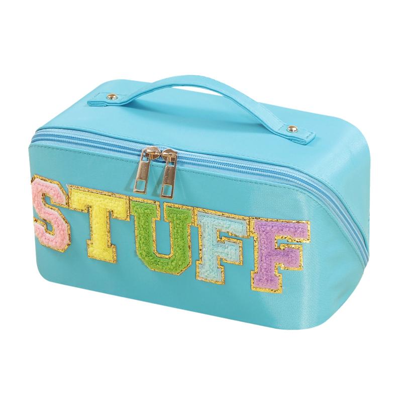 化粧ポーチ レディース 旅行用 携帯用 大容量 拡張機能付き ナイロン 刺繡 文字ロゴ さくら色 空色 黒 [2]