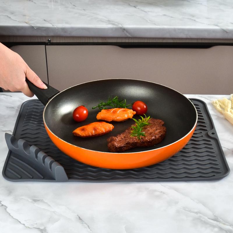 水切りマット シリコンマット 棚付き 幾何学模様 滑りにくい 断熱マット 食器乾燥マット(x2)