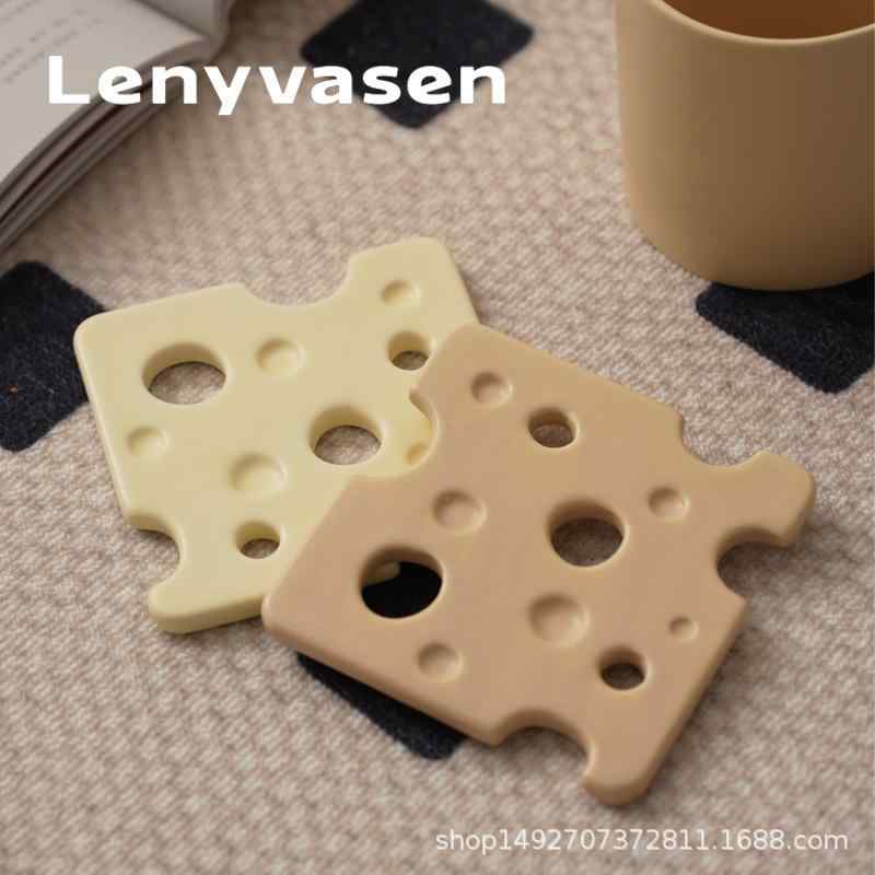 コースター 幾何学模様 グラス コーヒーカップ 陶器 デスク 鍋敷き 断熱 クリーム色 ココナッツグレー(x2)