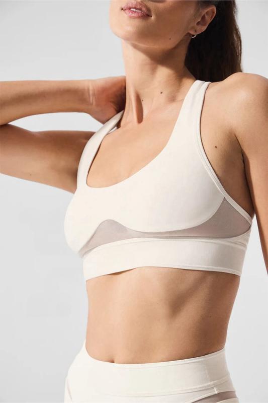 スポーツブラ レディース ヨガウェア タンクトップ 吸湿速乾 ストレッチ 締め付けない 美背 ランニング ウェア 運動用ブラ ノンワイヤー パッド付き レギンス スパッツ タイツ セットアップ ブラック アプリコット カーキ S M L XL