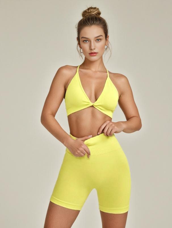 ヨガウェア レディース セットアップ ノースリーブ スポーツブラ ショートパンツ 上下セット パッド付..