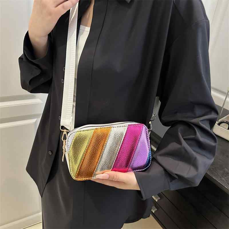 ショルダーバッグ レディース 斜め掛け かわいい PUレザー 小さめ カメラバッグ風 バイカラー ステッチ 韓国 カジュアル 普段使い ブラック ホワイト