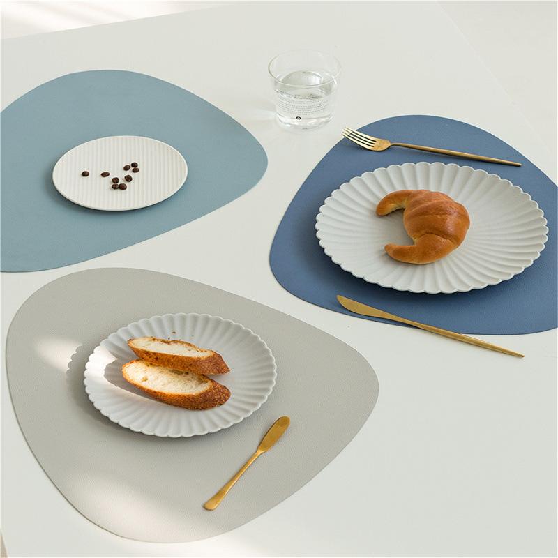 ランチョンマット レザー 食卓マット プレースマット 断熱 防油 ブラック レッド イエロー グリーン スカイブルー ピンク グレー2