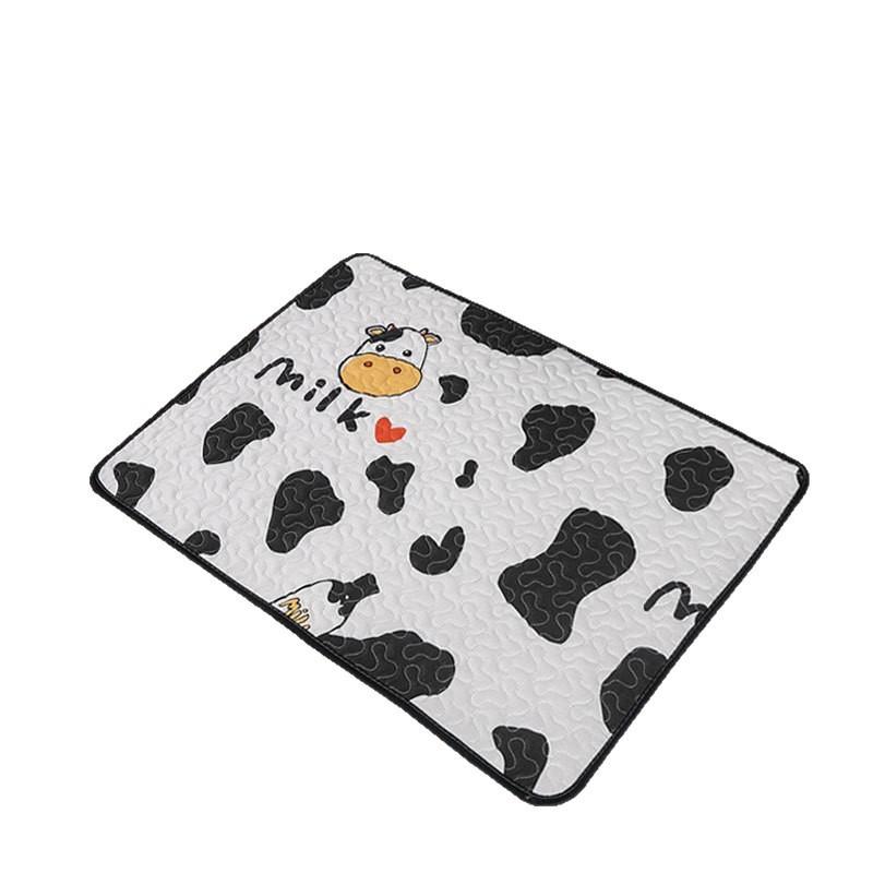 犬 猫 ベッド オールシーズン ペット クール マット 丈夫 防水 滑り止め 洗える ケージ 敷物 寝床 愛心熊 欢乐颂 布尔熊 草莓兔 自由鱼趣 森林乐园 大象 奶牛