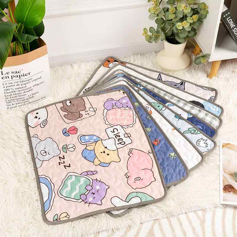 ペット用ベッド 犬猫用 接触冷感 オールシーズン 涼感マット ケージマット 敷きパッド クッション 小型犬 中型犬 大型犬 パステルカラー