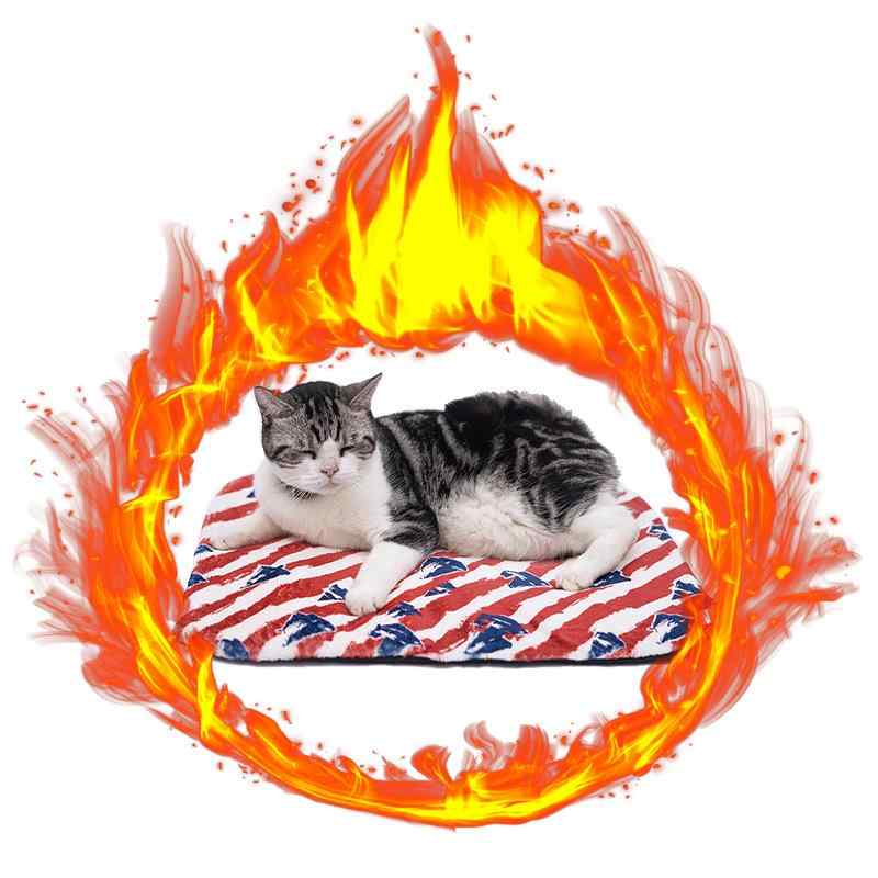 ペット用品 犬 猫 あったかマット 秋冬 保温蓄熱 クッション 座布団 帆船 コウモリ2