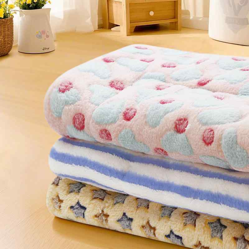 ペット 犬 猫 用 秋冬 加絨 保温 マット 毛布 厚手 ケージ ベッド グレー 大星 ピンク ハート ヒョウ柄 カーキ 小星 ブルー ホワイト ストライプ S M L XL XXL XXXL