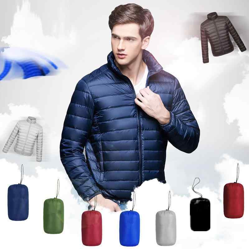 羽绒服 男性用 薄手 ライトダウンジャケット 立襟 ショート丈 ポリエステル 防風 撥水 中高年 シニア 冬 ブラック ネイビー ワインレッド グレー ブルー グリーン M L XL 2XL 3XL 4XL 5XL・素材: 錦綸/尼龍 100%・填充物: 白鴨絨・含絨量: 51%~55%・スタイル: 基本款・版型: 合体型・着丈: 普通(50cm～65cm)・ネックライン: スタンドカラー・フード: なし・前立て: ジッパー・厚さ: 薄手・柄: 無地・テイスト: 韓国・対象: 成年・裏地: 酢酸繊維 100%・生地: ポリエステル・対象者: ミドルエイジ・シーン: カジュアル・カラー: ブラック, ダークブルー, ワインレッド, ライトグレー, ロイヤルブルー, アーミーグリーン・サイズ: M, L, XL, 2XL, 3XL, 4XL, 5XL・製品カテゴリ: ダウンジャケット