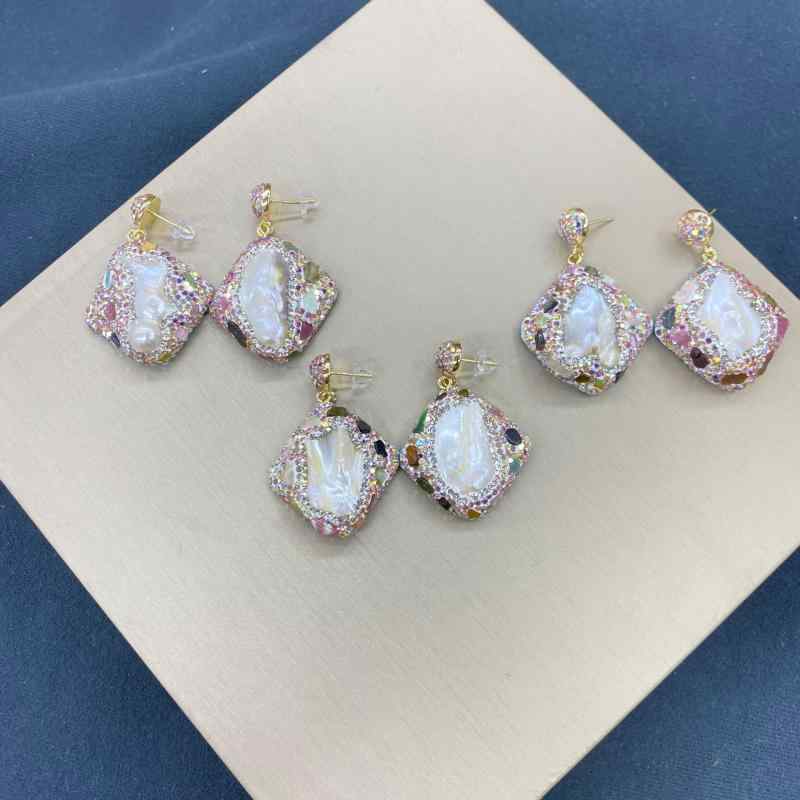 ピアス レディース バロックパール ビーズ エメラルド風 ジルコニア ドロップピアス レトロ イヤリング..