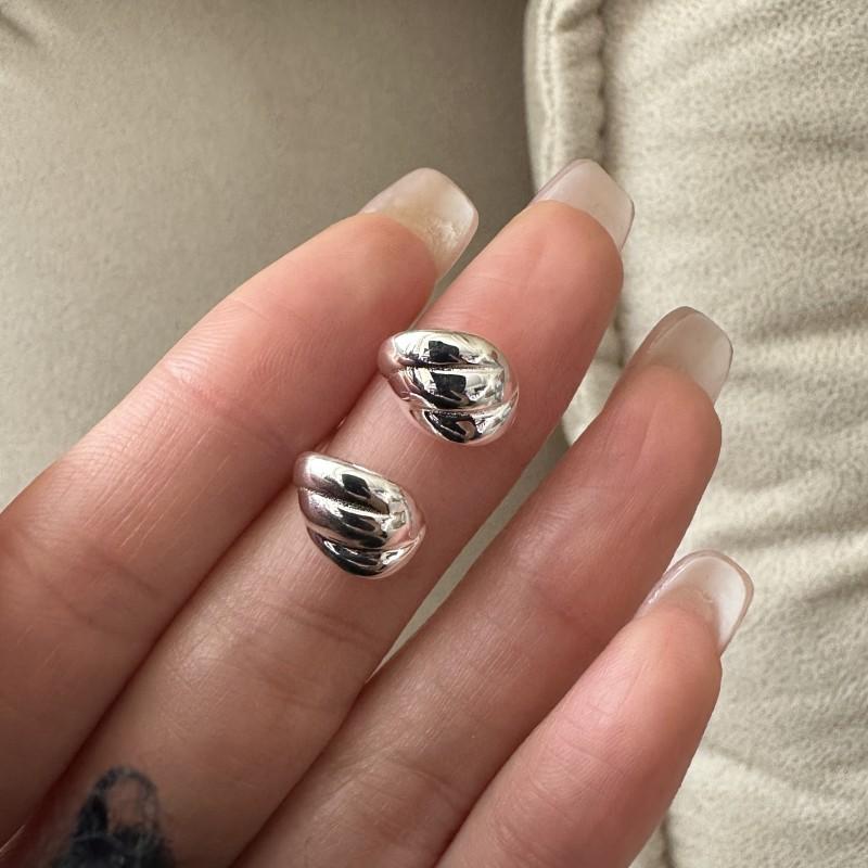 イヤリング レディース シルバー925 韓国 牛角パン 小さめ 幾何学 レトロ 個性的 アクセサリー 電気メ..