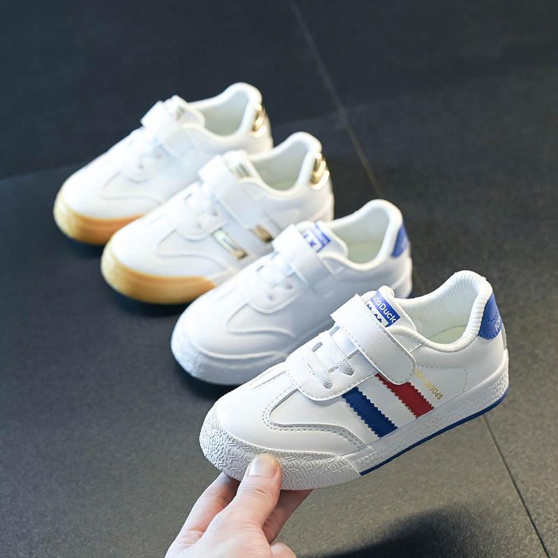 キッズ スニーカー 子供靴 男の子 女の子 超纤皮 スリッポン 運動靴 通学 普段使い 白 青 防水 防滑 耐..