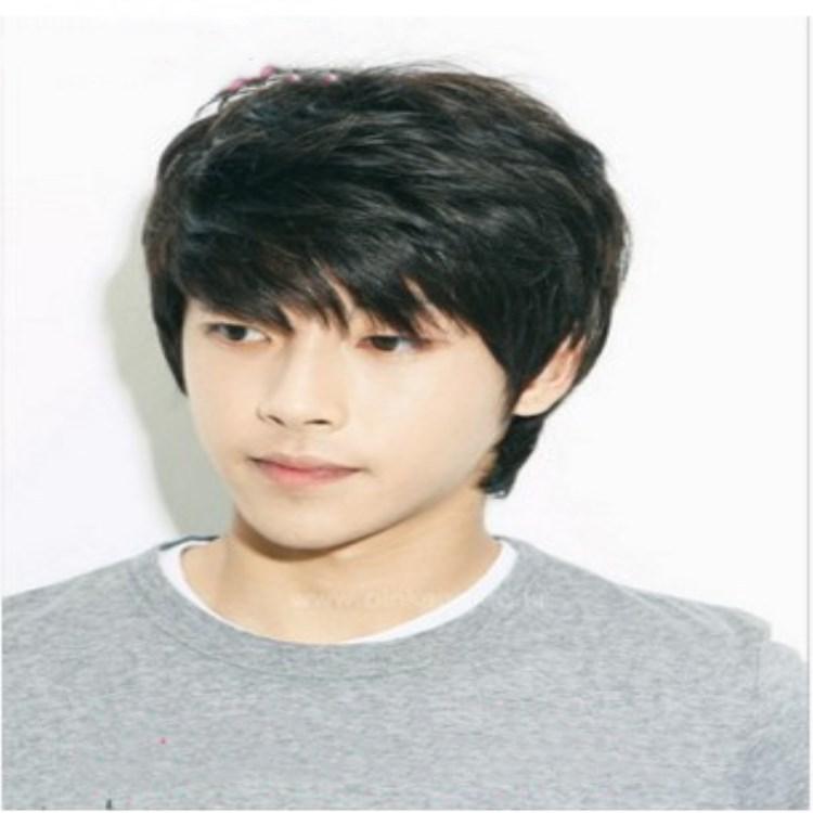 メンズウィッグ 男性用ウィッグ ヘアピース 学生 ショート 黒髪 ダークブラウン ライトブラウン 斜め前髪 イメチェン