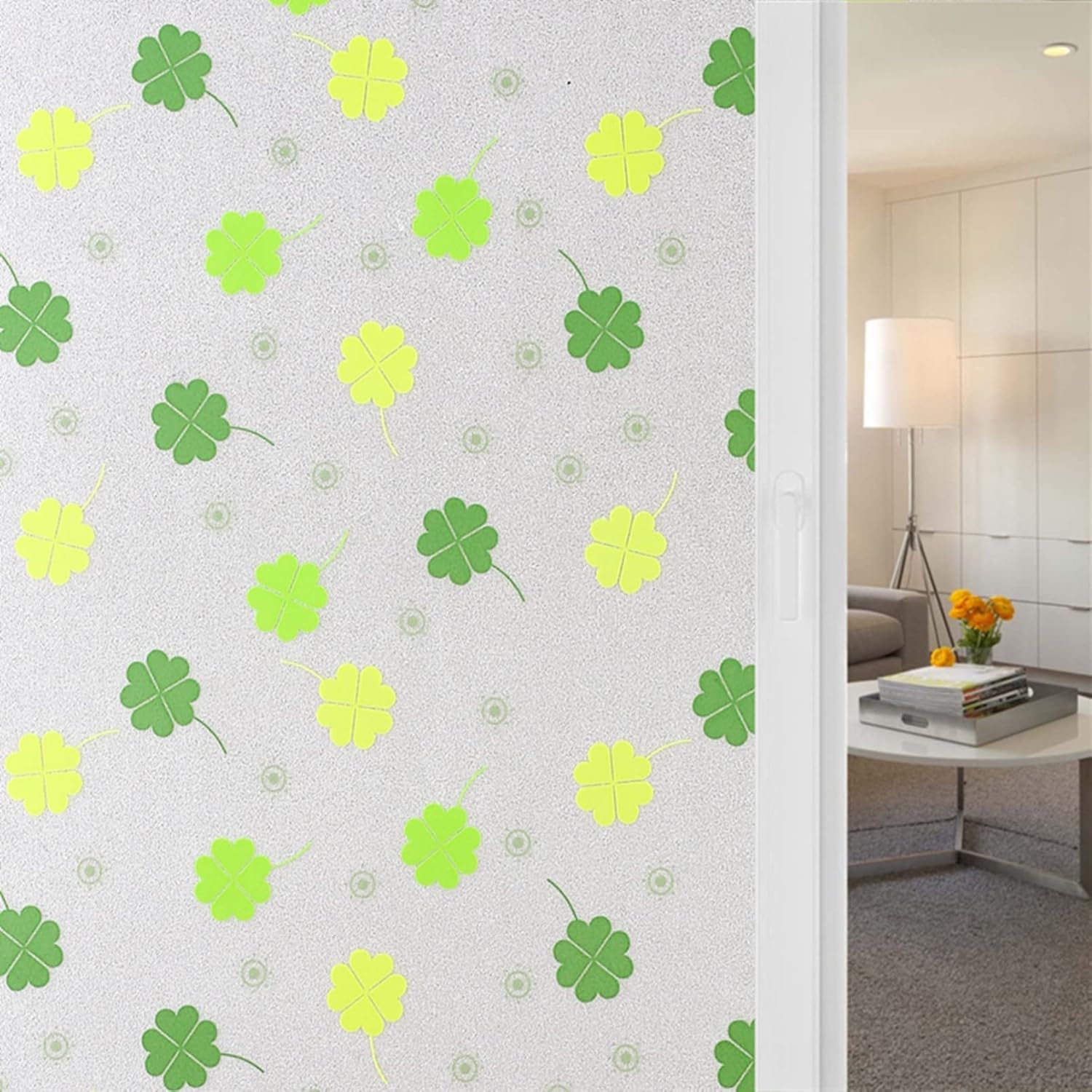 窓用フィルム 四つ葉の柄 すりガラス 目隠しフィルム ガラスフィルム 遮光断熱 貼り直し可 接着剤必要なし 窓用フィルム シール インテリアシール 平たなガラス面に適用 結露防止 窓用 室内 バスルー