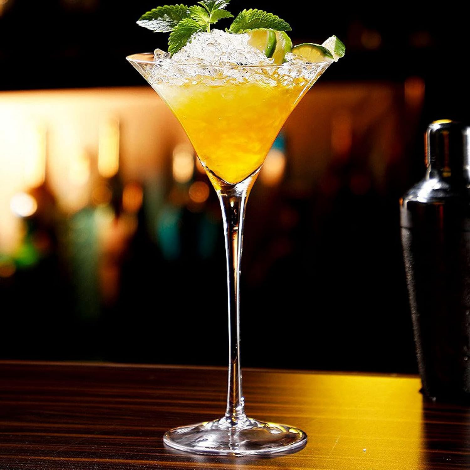 マティーニグラス クリスタルガラス 300ml マティーニカップ カクテルグラス シャンパングラス 赤ワイングラス 白ワイングラス ワイン ウィスキー デザート 飲み スホーム ドリンク ワイングラス