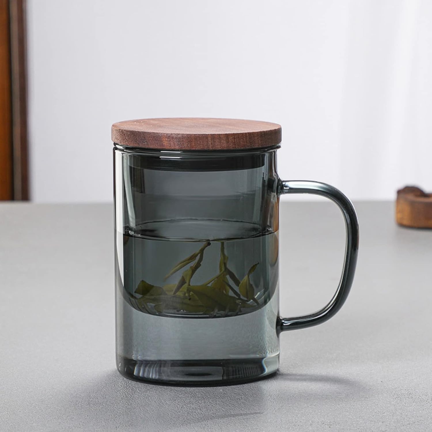 ガラスカップ マグ 水筒 茶水分離式 茶漉し 透明 耐熱ガラス 木製ふた 会社 自宅用 冷水/熱湯OK 400ML 蓋付き リーフティポット 断熱 おしゃれ 大容量 麦茶 花茶 ハーフティー ティーパ