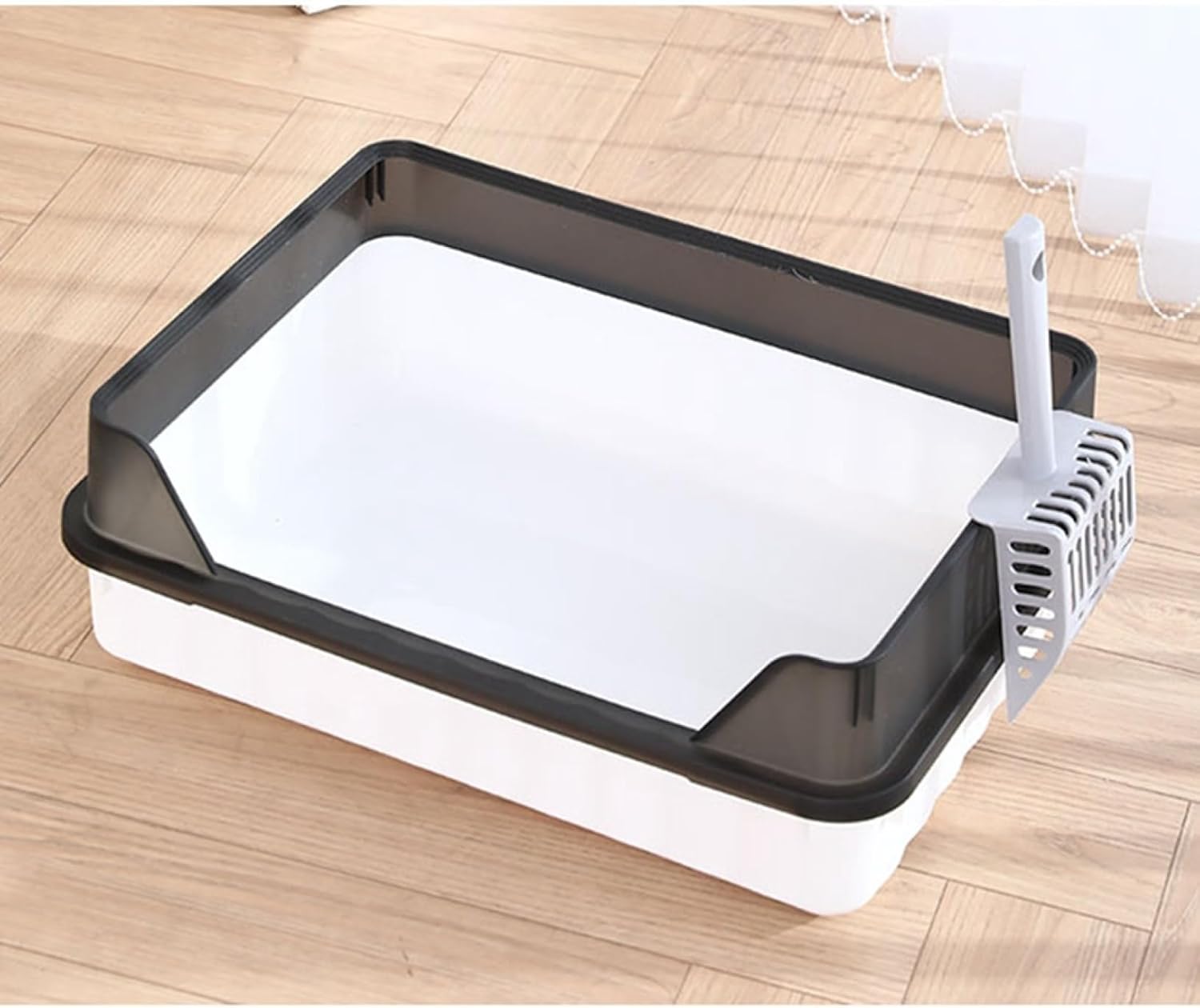 　　　 ◆◇◆売れている秘密◆◇◆ 【フェンスを高くする】猫トイレフェンスを高くすると、猫砂が飛び散るのを効果的に防ぐことができます。成猫でも子猫でも普通の猫砂を使えます。掃除の心配もありません。フタには猫ちゃんの肉球にはさまった砂を落ちる...