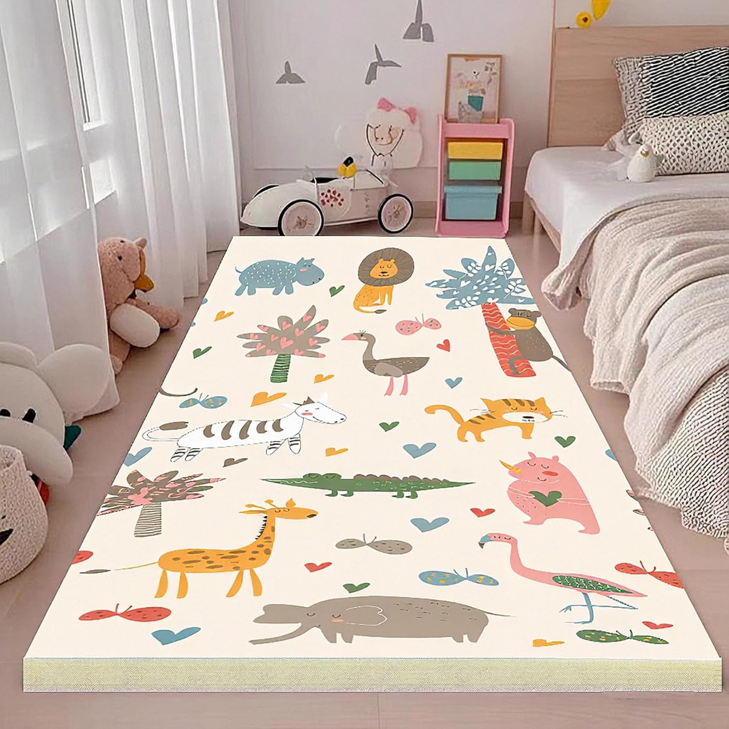 　　　 -------商品詳細------- 【カットOK】お好みの形に合わせてカットできる！カッターやハサミで自由にカットできるので、お部屋の柱や家具の角などに合わせて、ピッタリ数き詰めることができます。 組み合わせ次第で自分だけのマットに! ジョイント式なので、トイレ、廊下等の狭い場所や不定形な場所にも使えます。 【かわいい】楽しくて教育的な敷物。子供や幼児にインタラクティブな方法で教えるのに最適です。友情を強化し、親子関係をより調和させるために、赤ちゃんに遊んでもらいましょう。 【知育カーペット】子供用のABCラグはかわいいパターン、ABC文字、数字、単語。 親は赤ちゃんに素晴らしい遊びながら学習を教えることができ、赤ちゃんの学習啓発を促進します。可愛い動物を見て指で触れて、子供がきっと好きになり、自分で遊ぶことも楽しめます。 【収納簡単折り畳み式で収納も簡単です。女性一人でも5秒内でベビーマットを折り畳めます。軽量化設計で、持ち運びも簡単です。車のトランクにも収納できるので、屋外使用にも便利です。また、清掃は非常にシンプルで便利ですので、湿った布で軽く拭いて結構です。 【適用場合】子供に特別な空間を与えられます。お子様が自由自在で遊べます。子ども部屋やリビング、保育施設の床など、お子様のいる場所に気軽に敷いて使えるプレイマット。 【プレゼント ギフト】 小学校・幼稚園・保育園の入学・入園準備・お祝い、誕生日やクリスマスのお父さん、お母さんからのプレゼントや、おじいちゃん、おばあちゃんから孫へのプレゼントにもおすすめ。説明 ■【様々なシーンにおすすめです！】 ?夏はエアコンによる冷え過ぎをカバーし、冬はホットカーペット・床暖房対応、梅雨時に問題なく使用しています。オールシーズンで使えます ?ベッドの辺、玄関、和室や客間、リビング、ダイニングなどの人が集まる空間や、寝室、書斎、プライベートルームといった落ち着きを演出する空間など、どのお部屋にもぴったりです。 ?いぐさラグはひんやりと冷たい涼感ラグとして使用することができます。そのため、夏用ラグとして使うことができます。夏ラグとして自然なお部屋づくりをすることもでき、 ?フローリングに敷くことで、洋室の中に和室を作ることもできます。和モダンな雰囲気も作ることができます。リビングや客室のような、和風テイストをお部屋に取り入れたい場合にオススメの商品です。 ■【メリット】 ?置きたい場所に合わせて大きさを調整することができ！ ?マットを1枚敷くだけで、日常の中の小さい傷や汚れから大切な床を守り！ ?清掃簡単・繰り返し使用でき；洗濯機で丸洗い、汚れたらサッと洗っていつでも清潔！ ?長い梅雨の日でも大雪の日の中でもフロア汚れを最小限に抑えます ?カーペット表面の凸凹が屋内に持ち込みたくないホコリ汚れや水などをしっかり捕らえ、吸収 ?吸音性が高い、様々なところに適しています ?滑り止めに優れ、安全に使えます ■【ご注意】 ?素材特有の匂いがある場合がございます。そのままに開けて、（2-5日）しばらく後自然に匂いがなくなります！ ?安心サービス：万が一商品が問題あるなら、すぐにご連絡ください, 必ず満足できるアフターサービスを提供いたします。