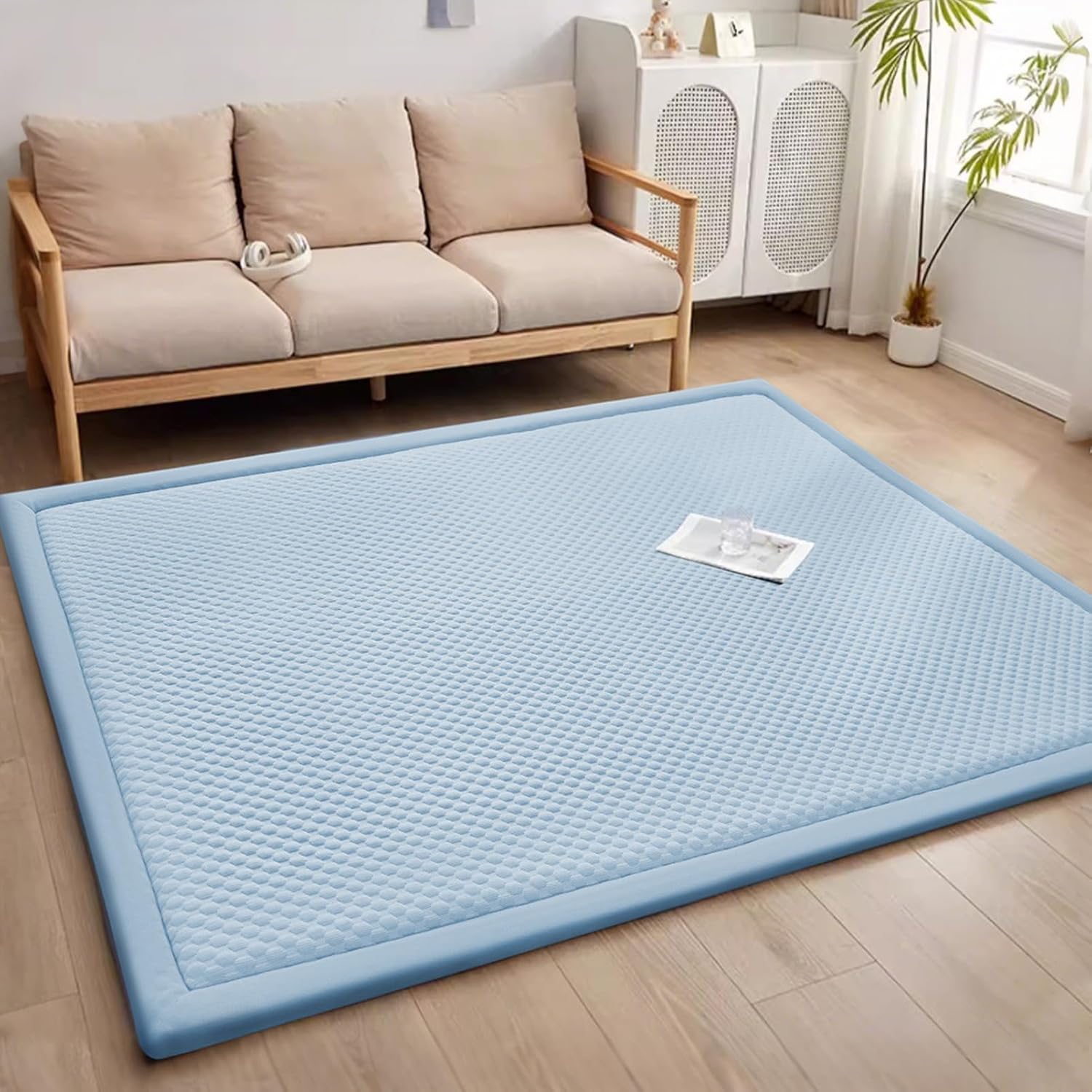 楽天Funny Life 楽天市場店冷感 カーペット 夏用 プレイマット 遊べる 知育 防音 転倒防止 ゲームマット 150*200*1.5cm 防湿 床保護 キッズカーペット 無地 リビングルーム 居間 ダイニング 冷房対策 吸水速乾