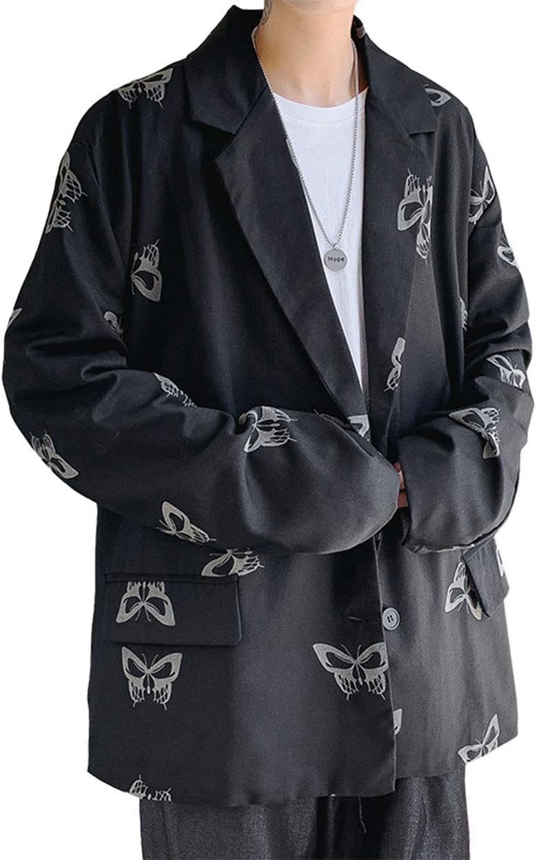 　　　 ◆◇◆売れている秘密◆◇◆ ★今シーズンのトレンドとなっている人気が高いジャンパーです。上品な雰囲気ですごくキレイでお洒落なジャケットです。 ★さらっとした生地感で着心地も抜群のジャケット。軽さを追求した素材なので、防寒性・防風性を保ちつつ気候が変わりやすい春や秋など肌寒い季節に最適な薄手のブルゾンです。 ★上質なポリエステルを採用し、耐摩耗性に優れて破れにくいです。肌触りが良くて洗い易くて、快適な着心地を楽しむことができます。 ★落ち着いた色ながらも、確かな存在感で瞬時着こなしをおしゃれに完成させてくれます。どんなスタイルにも合わせやすく、カジュアルさがありながらきちんと感も兼ね備えたジャケットでいつもの着こなし差を付けたい。 ★ポリエステル素材で気軽に使えるライトアウターとして、秋口から春先までロングシーズン使える万能アイテムです！普段使いとしてはもちろん、ちょっとしたおしゃれでカジュアルな場にも、1着持っていれば幅広い場面にお使い頂ける使い勝手のいい1着です。 　　　◆◇◆注意事項◆◇◆ご覧のモニターの環境、撮影環境により実物と色味が異なって見える場合がございます。湿った状態で他のものと擦り合わせると色が移る恐れがあります。濃色品の洗濯時は、白色、淡色と分けて洗ってください。説明 【サイズ】 【M】総丈:約75cm ベスト:約116cm 肩幅:約45cm 袖丈:約60cm 【L】総丈:約76cm ベスト:約120cm 肩幅:約46cm 袖丈:約60cm 【XL】総丈:約77cm ベスト:約124cm 肩幅:約47cm 袖丈:約62cm 【2XL】総丈:約78cm ベスト:約130cm肩幅:約48cm 袖丈:約63cm さらっとした生地感で着心地ものジャケット。軽さを追求した素材なので、防寒性・防風性を保ちつつ気候が変わりやすい春や秋など肌寒い季節にな薄手のブルゾンです 上質なポリエステルを採用し、耐摩耗性に優れて破れにくいです。肌触りが良くて洗い易くて、快適な着心地を楽しむことができます 落ち着いた色ながらも、確かな存在感で瞬時着こなしをおしゃれに完成させてくれます。どんなスタイルにも合わせやすく、カジュアルさがありながらきちんと感も兼ね備えたジャケットでいつもの着こなし差を付けたい ポリエステル素材で気軽に使えるライトアウターとして、秋口から春先までロングシーズン使えるアイテムです普段使いとしてはもちろん、ちょっとしたおしゃれでカジュアルな場にも、1着持っていれば幅広い場面にお使い頂ける使い勝手のいい1着です 今シーズンのトレンドとなっている人気が高いジャンパーです。上品な雰囲気ですごくキレイでお洒落なジャケットです 生産時期により、予告なくデザインの仕様やカラーの色味、素材が変更される場合がございます。 輸送上の都合により、多少の汚れ・シミなどが見られる場合がございます。 発送上の状態によって商品がシワになる場合がございます。 当商品は機械による生産の過程上、どうしても"生地を織る際の糸の継ぎ目"や多少の"ほつれ"、他繊維の"混紡"、また、形やサイズや柄に多少の"誤 差"が生じる場合がございます。 製造過程の工程上、カラーにより生地感が異なる場合がございます。 できる限り実物と同じ色になるよう努力しておりますが、パソコンモニター画面により、見た目の色に多少違いがあります。 サイズは、実寸サイズを測っているため多少誤差がでる場合があります。 Fサイズにつきましては弊社商品ページ規定となります為、メーカータグのサイズとは異なる場合がございます。※サイズに関しては商品詳細より ご確認くださいませ。 漂白剤は使用しないでください。 商品により、色落ち・色移りがある場合がございます。 メーカーより密封状態で入庫し、検品時に再度袋詰めを行っておりますが、素材により染料等の臭いが強い場合がございます。 []ジャケット メンズ 長袖 プリント カジュアル アウター 総柄 大きいサイズ ジャンパー ファッション ブレザーネック オシャレ ストリート系 ブルゾン