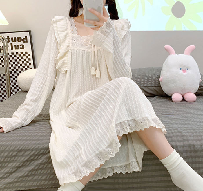 ネグリジェ 大きいサイズ お姫系 フリル付き 綿 コットン 長袖 無地 春秋 秋冬 ロング ナイトウエア ナ..