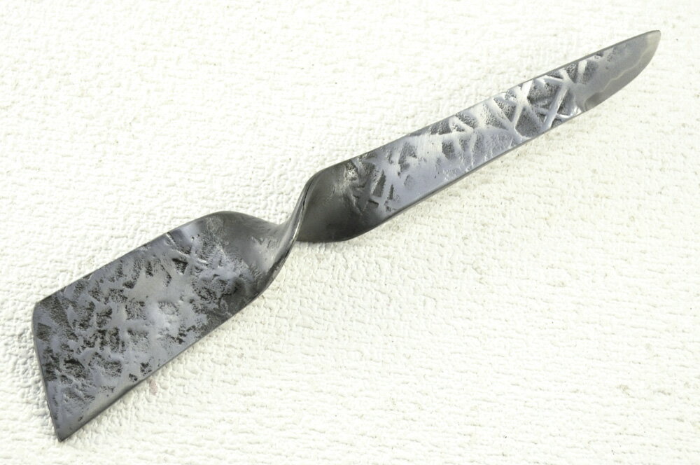 【手仕事ニッポン】002土佐鍛小刀33　白鋼　槌目磨【訳有/展示品入替傷有ノークレームノーリターン：承..