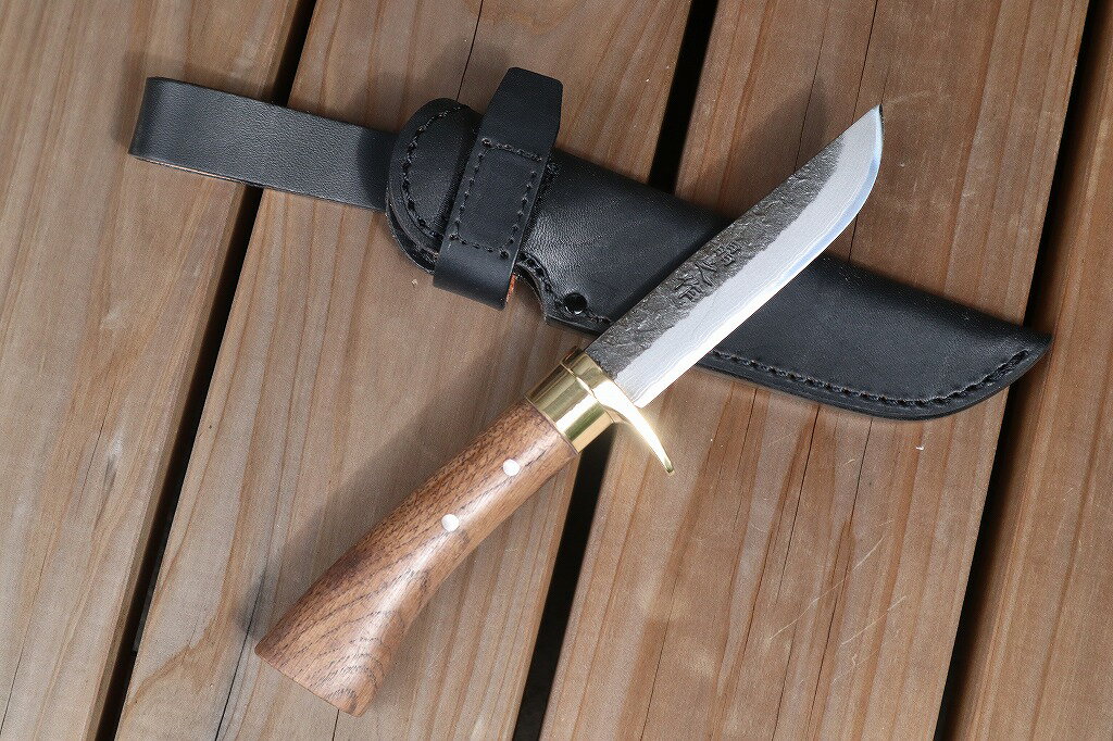 ［予約販売］土佐四万十渓流ナイフ105 ダマスカス15青2(7+青2+7) 黒槌目【真鍮ツバ輪】★釣り土佐刃物 ソロキャンプ アウトドア 渓流 ナイフ★