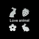 動物 蒔絵シール【Love animal ウサギ(花とイチゴ) 銀 30mm】うさぎ ウサギ 雑貨 ケータイ スマホ iPhone デコ ステッカー かわいい ワンポイント ラビット iQOS アイコス