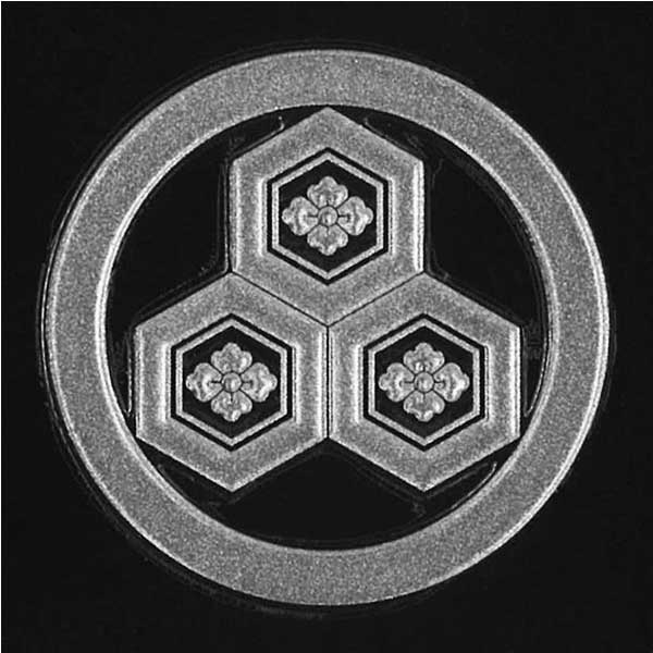 家紋 ステッカー 蒔絵シール 銀 「丸に三盛亀甲に花菱/SV」 ケータイ スマホ iPhone デコ ステッカー 和柄 剣道 家紋シール iQOS アイコス