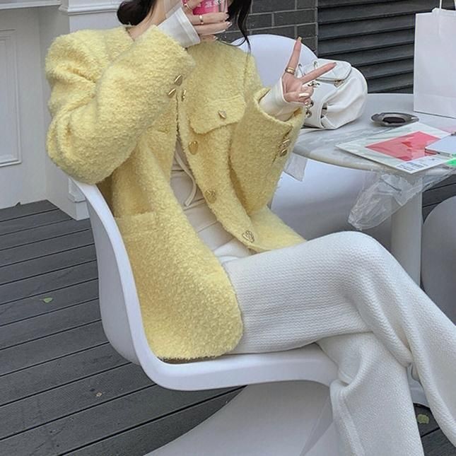 もこもこ メタルボタン 起毛 アウター モノトーン トレンド インスタ フェミニン 襟なし かっこい