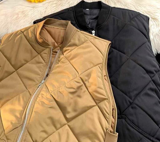夏 ファッション 韓国 メンズ 厚手 男性用 菱形 冬 市松 綿 紳士服 かっこいい 大人 レトロ 服 春 秋 モテ ノースリーブ オシャレ シンプル コットンジャケット チョッキ キルティング 冬 夏 ファッション 韓国 メンズ 厚手 男性用 菱形 冬 市松 綿 紳士服 かっこいい 大人 レトロ 服 春 秋 モテ ノースリーブ オシャレ シンプル コットンジャケット チョッキ キルティング 冬
