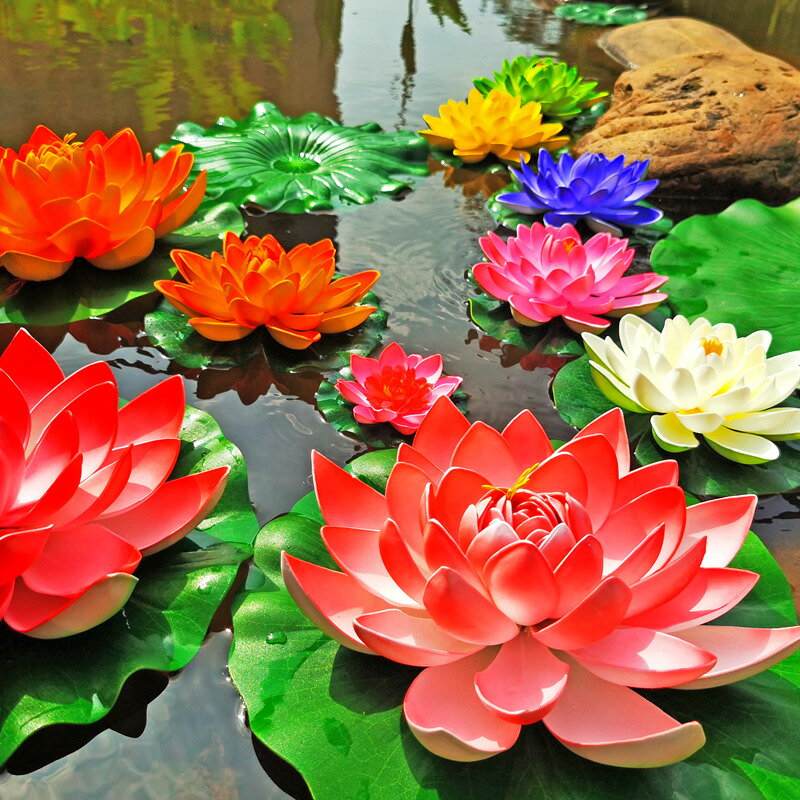 乐天商城 - リアル造花 蓮の花・蓮の葉セット スイレン風 フェイクフラワー 水辺装飾用 EVAフォーム製 軽量 耐水 舞台小道具 ダンス用 演出用 池 飾り 人工蓮 水槽 ビオトープ ガーデンデコレーション 和風装飾 写真撮影 ディスプレイ イベント 装花 夏演出 インテリア オブジェ