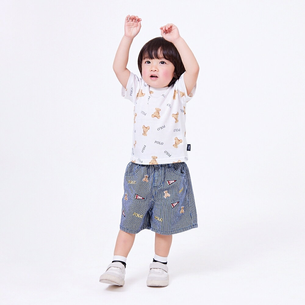 クマの総柄が可愛いTシャツです。＜サイズ＞80cm：身丈34cm、身巾29cm、肩幅28cm、袖丈8cm90cm：身丈37cm、身巾30cm、肩幅29cm、袖丈9cm＜素材＞天竺＜組成＞本体：ポリエステル65％、綿35％リブ部分：ポリエステル62％、綿33％、ポリウレタン5％こちらの商品は実店舗から入荷・発送しておりますため、パッケージ状態や、梱包状態が商品ごとに異なる場合がございます。一部商品に商品管理ラベルが添付されている場合がございます。※お支払い方法はご利用ガイドの「お支払い方法・お支払いについて」をご確認ください。※ご注文確定後の注文内容の変更、キャンセルはお受けしておりません。※対象年齢がある商品については目安となっております。※実際の商品と画像は若干異なる場合がございます。対象月齢 (カ月～)：12.0 - 18.0梱包サイズ (cm)：15,23,3重量 (g)：10 GRAMpolo_bcs,#000444,#00003870,#00004002,#00004014,#20260828003