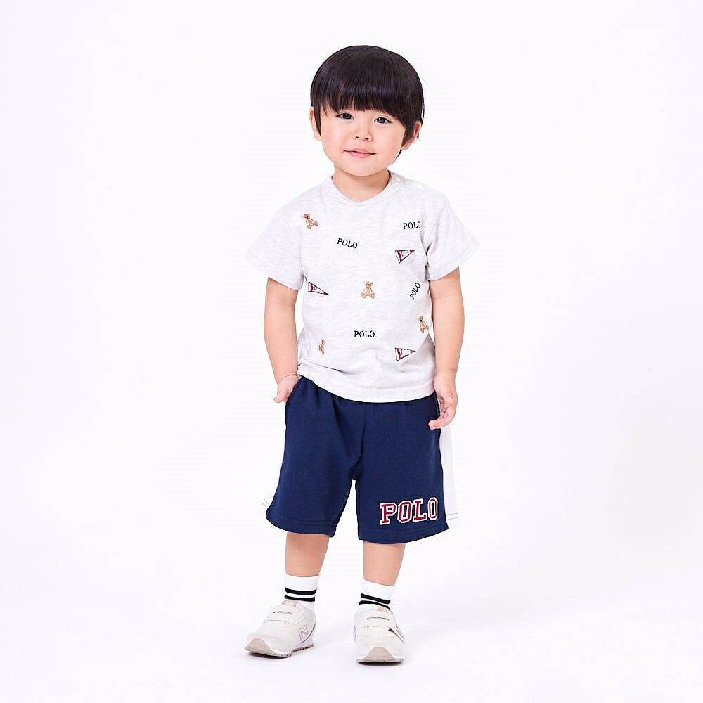 刺繍がかわいい総柄のTシャツです。前面刺繍で高級感のある1枚です。＜サイズ＞100cm：身丈40cm、身巾31cm、肩幅30cm、袖丈10cm110cm：身丈43cm、身巾32cm、肩幅31cm、袖丈11cm110cm：身丈46cm、身巾33cm、肩幅32cm、袖丈12cm＜素材＞天竺＜組成＞本体：ポリエステル65％、綿35％リブ部分：ポリエステル62％、綿33％、ポリウレタン5％こちらの商品は実店舗から入荷・発送しておりますため、パッケージ状態や、梱包状態が商品ごとに異なる場合がございます。一部商品に商品管理ラベルが添付されている場合がございます。※お支払い方法はご利用ガイドの「お支払い方法・お支払いについて」をご確認ください。※ご注文確定後の注文内容の変更、キャンセルはお受けしておりません。※対象年齢がある商品については目安となっております。※実際の商品と画像は若干異なる場合がございます。対象月齢 (カ月～)：108.0 - 120.0梱包サイズ (cm)：15,23,3重量 (g)：10 GRAMpolo_bcs,#000444,#00003870,#00004018,#20260828003