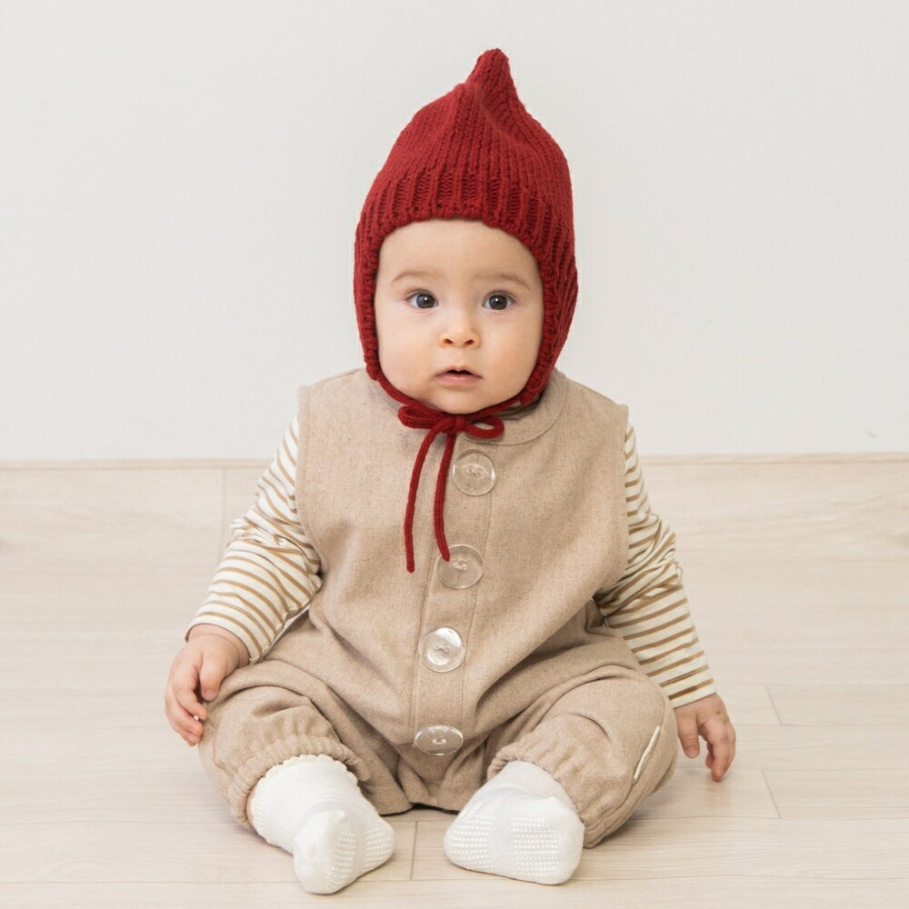 【トイザらス・ベビーザらス限定】『LOWRYS FARM BaBY』ブランドが初登場『LOWRYS FARM BaBY』のニットキャップです。トップが膨らんだかわいらしいデザイン。耳当てがついているので、とてもあたたかく、おしゃれなデザイン。寒い時期に外せない必須アイテムです。＜サイズ＞頭囲 48-50cm 50-52cm＜素材＞アクリル糸＜組成＞アクリル100%こちらの商品は実店舗から入荷・発送しておりますため、パッケージ状態や、梱包状態が商品ごとに異なる場合がございます。一部商品に商品管理ラベルが添付されている場合がございます。※お支払い方法はご利用ガイドの「お支払い方法・お支払いについて」をご確認ください。※ご注文確定後の注文内容の変更、キャンセルはお受けしておりません。※対象年齢がある商品については目安となっております。※実際の商品と画像は若干異なる場合がございます。梱包サイズ (cm)：1,1,1重量 (g)：10 GRAMlowrysfarmbaby#00004121