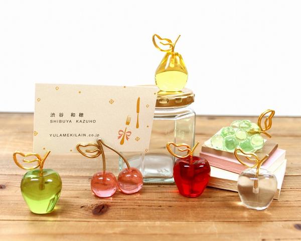 【カードスタンド】【フルーツ】丸いフォルムがかわいい♪フルーツカードスタンドリンゴグリーン【おもちゃグッズ雑貨プレゼントギフト贈り物誕生日父の日母の日文房具メッセージカード結婚式二次会インテリア果物アクリルアップル】