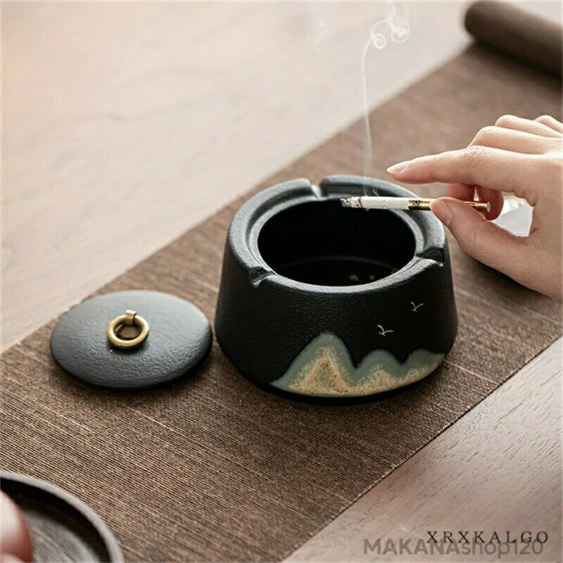 TPジュエリーshop楽天市場店の【2025新登場】蓋付き灰皿 灰皿 山 和風 おしゃれ オシャレ お洒落 おもしろ デスク灰皿 スタイリッシュな創造的なセラミック灰皿 公共施設 バルコニー 休憩所 ロビー スーパー 大容量 自宅用 会社用 プレゼント ギフト 贈り物 結婚祝い 内祝い 引越し｜アングル2