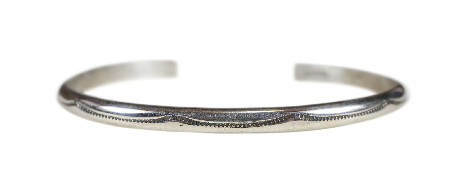 Navajo #2610 "Round Bangle"