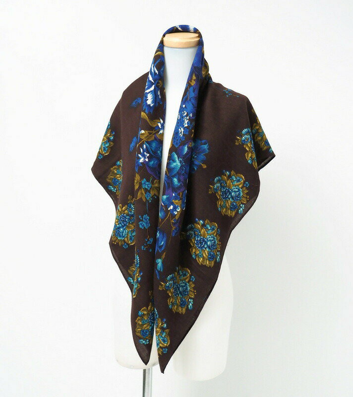 新品・未使用】ディオール Dior 大判ストール、シルク 黒140×140 新品・未使用】ディオール Dior 大判ストール、シルク 黒140×140