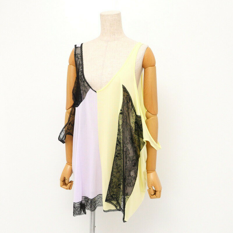 商品情報ブランドMaison Margiela / メゾン マルジェラサイズ表記サイズ：38商品実寸着丈：約70cm肩幅：約35cm身幅：約80cm素材レーヨン100％ レース部分：レーヨン65％ ナイロン35％、綿90％ ナイロン10％型...