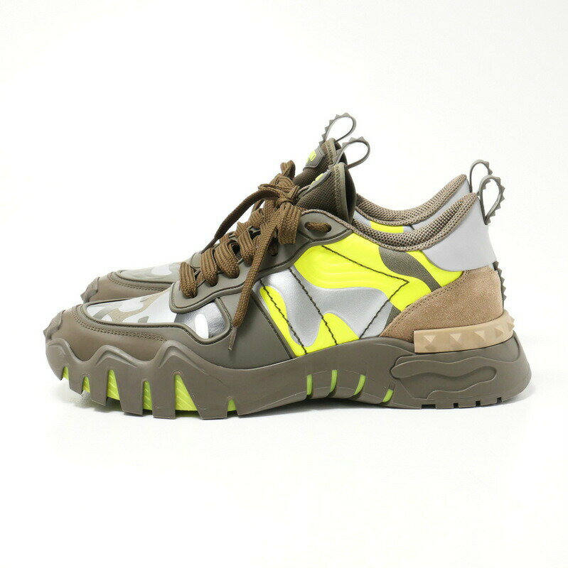 ■美品■Valentino Garavani ヴァレンティノ・ガラヴァーニ スニーカー サイズ42 カモフラ 迷彩 ローカット スタッズモチーフ イタリア製 ブランド古着【中古】20240608/GP8260