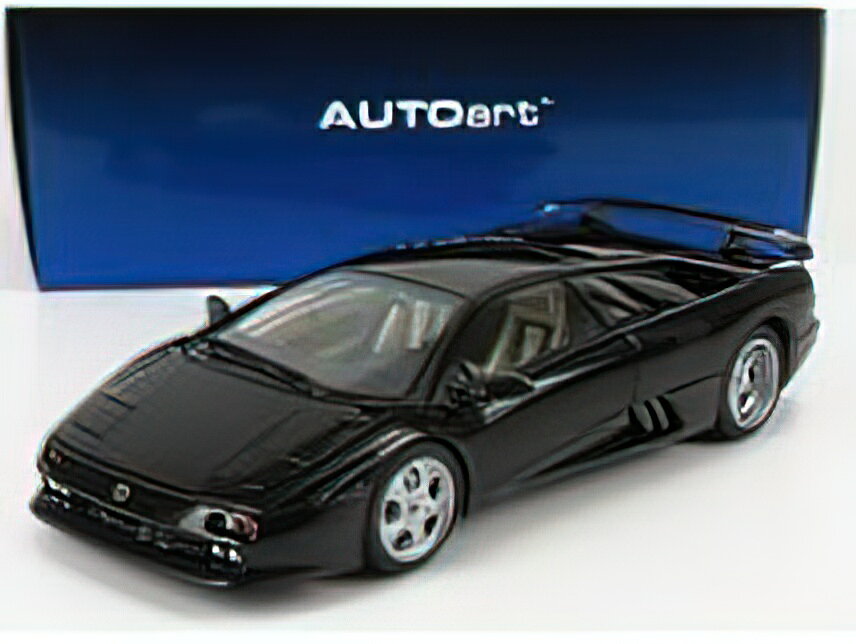 ▶ PRODUCT DETAILS メーカー AUTOart スケール 1/18 商品状態 新品 ⚠ 海外製品に関するご案内 本製品は精密ディスプレイモデルのため、製造工程上、個体差が見られる場合がございます。微細な塗装の個体差・エッチングパーツのわずかなズレ・ケース／外箱の軽微なダメージ等がこれに該当します。これらはメーカー基準で良品とされており、当店でも良品として取り扱っております。あらかじめご了承ください。 ▶ NOTICE お届け時期について お届けの目安の記載を必ずご確認ください。 在庫について 他サイトとの併売のため、在庫切れの場合がございます。売り切れの際はメールにてご連絡いたします。 予約商品について 銀行振込・コンビニ決済のお支払い期限はご注文日から14日以内です。予約品は代引き・クレジット決済をご選択ください。発売予定日は確定日ではなく、大幅な延期・中止、入荷数量の減少が生じる場合がございます。 ご注意事項 輸入品の性質上、外箱に傷みなどがある場合がございます。あらかじめご了承ください。